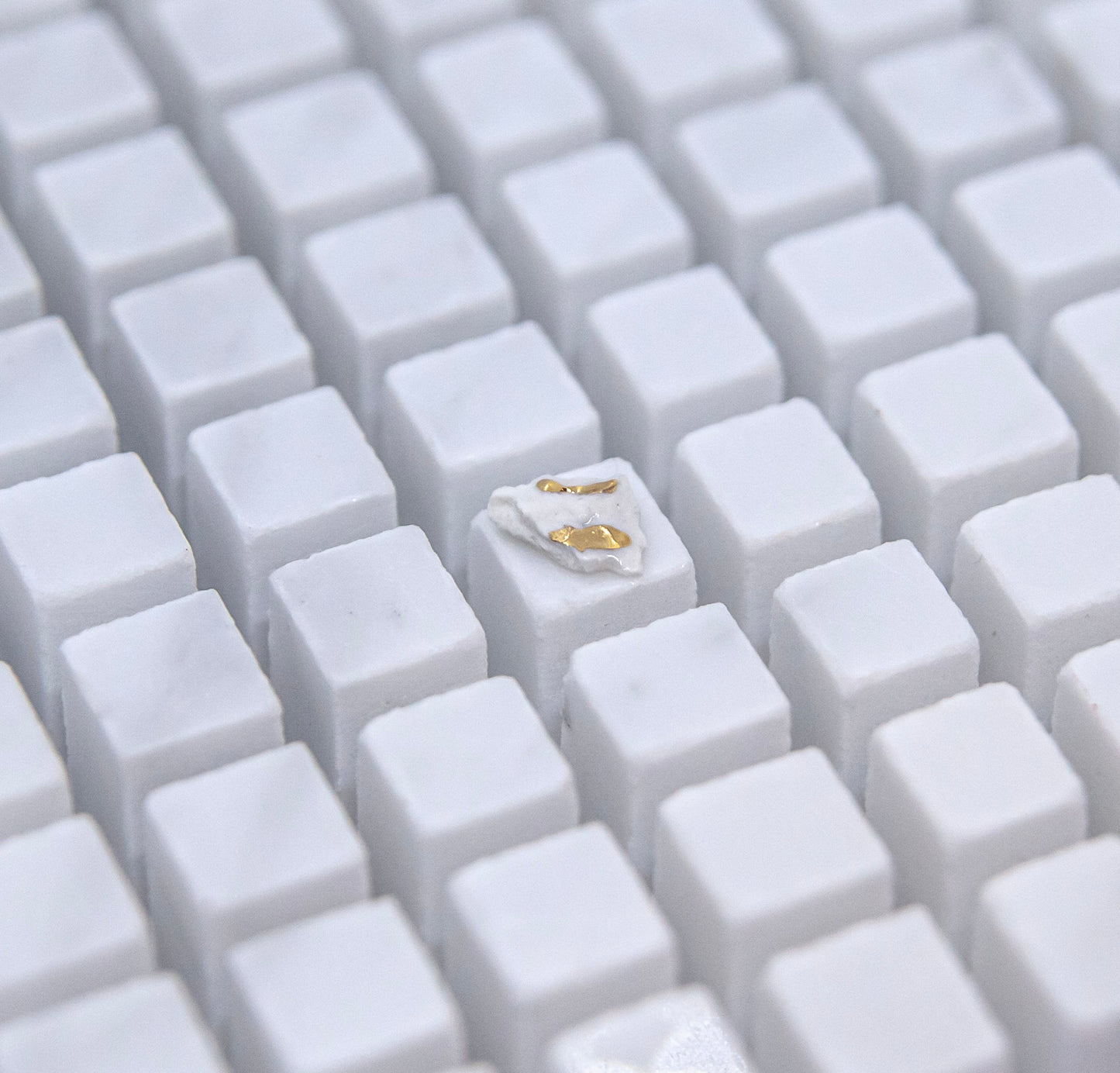 SKJÆR - øredobber hvit